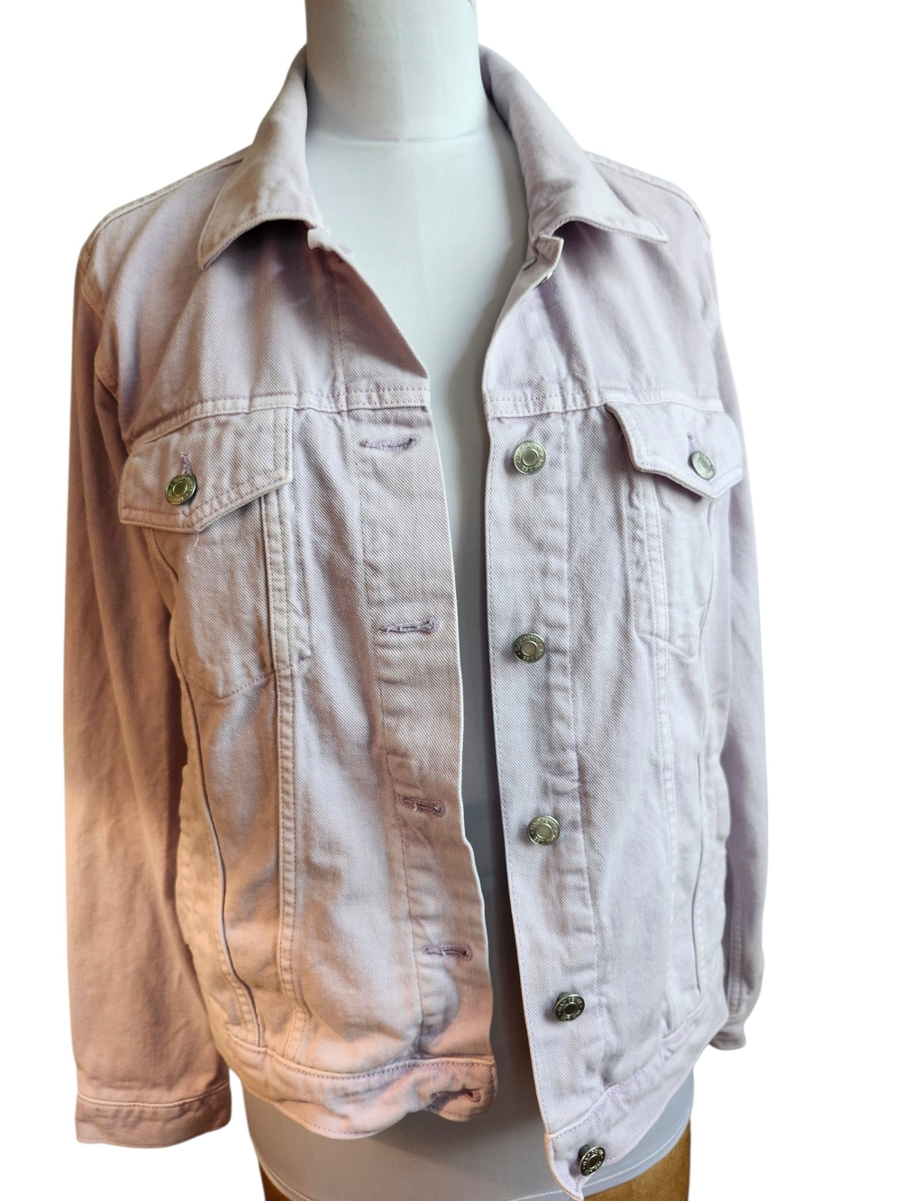 Gap Women's Light Lilac Denim Jacket - Classic Trucker Style L